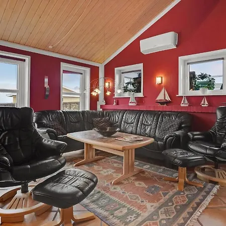 4 Bedroom Awesome In