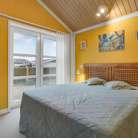 4 Bedroom Awesome In Feriehus Egernsund