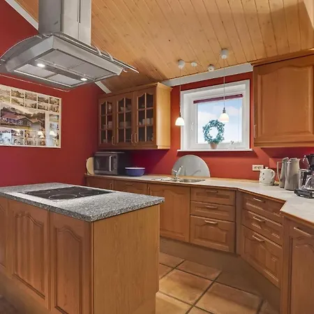 4 Bedroom Awesome In *