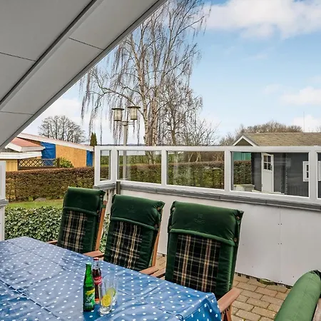 4 Bedroom Awesome In Feriehus *