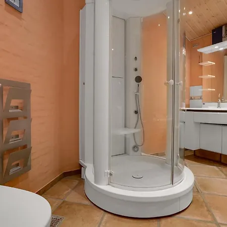 4 Bedroom Awesome In Feriehus