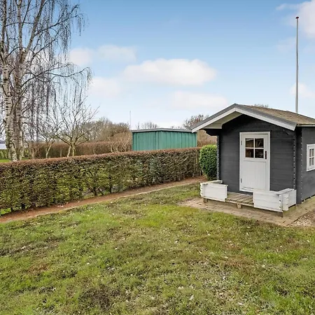 4 Bedroom Awesome In